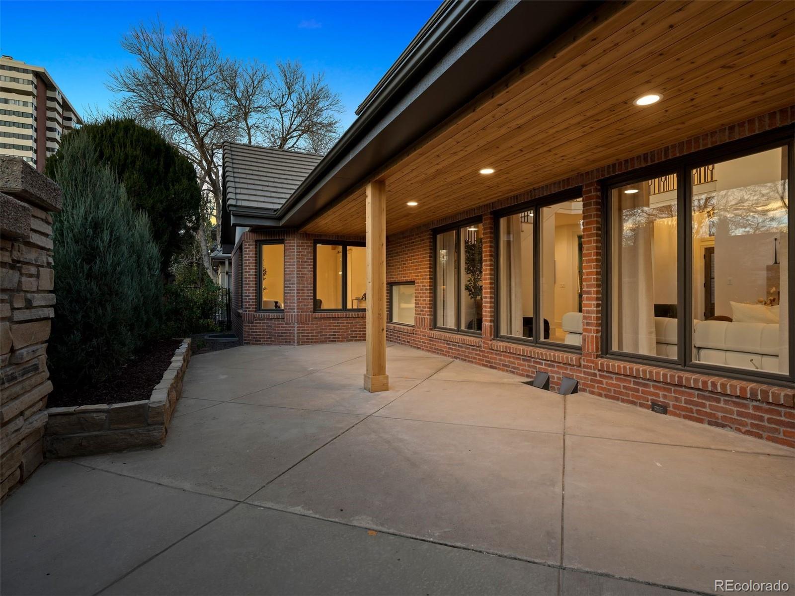 MLS Image #48 for 400 s steele street,denver, Colorado