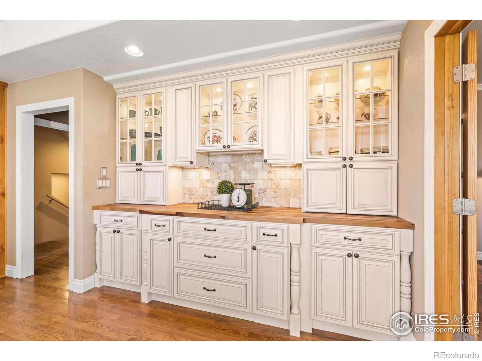 MLS Image #15 for 1822  quarter lane,berthoud, Colorado