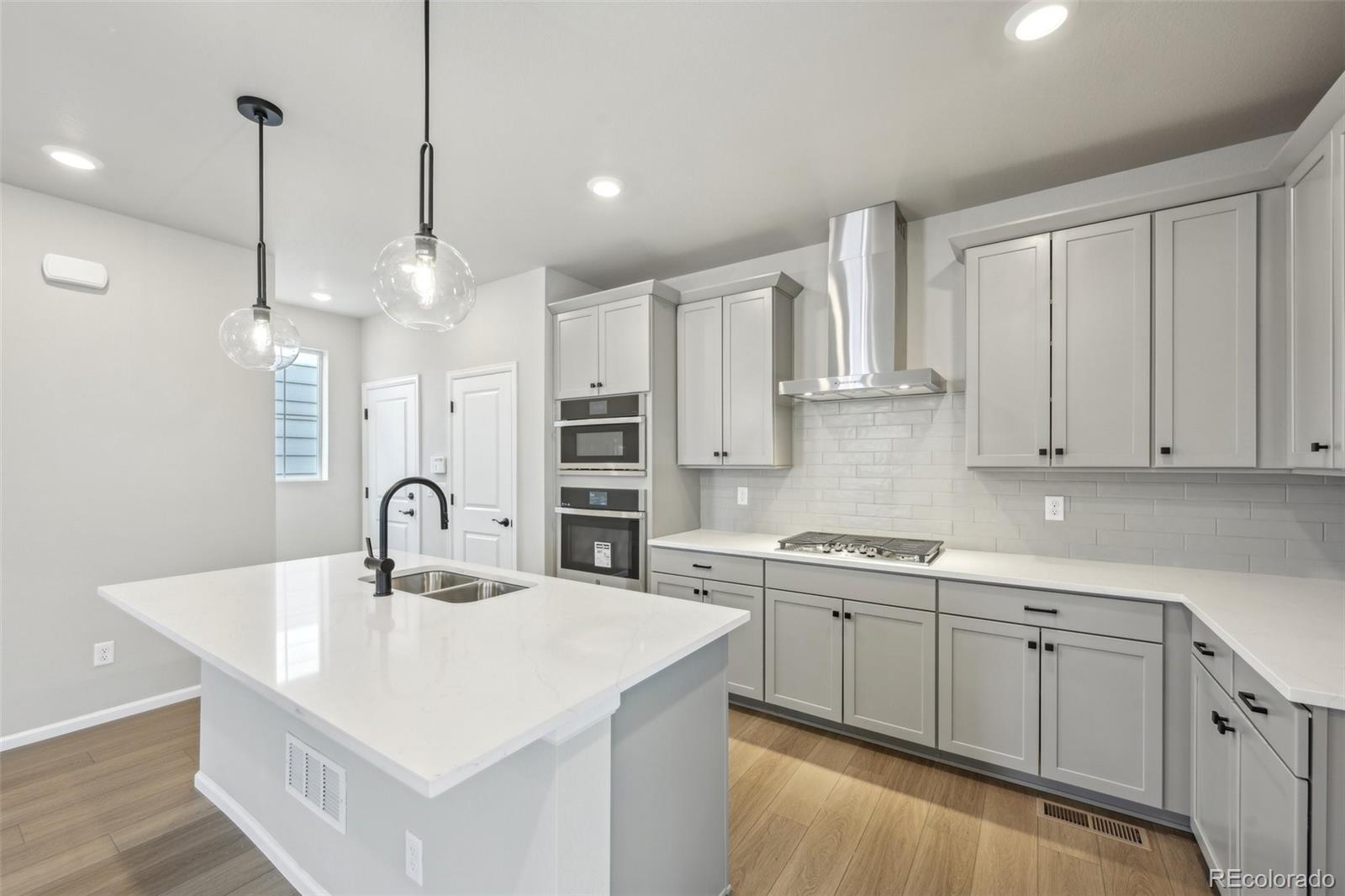 MLS Image #13 for 8779  whiteclover street,littleton, Colorado