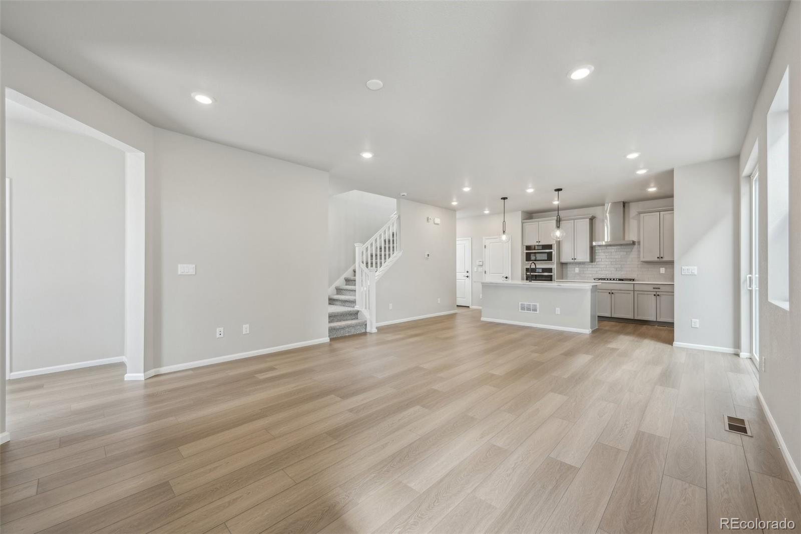 MLS Image #8 for 8779  whiteclover street,littleton, Colorado