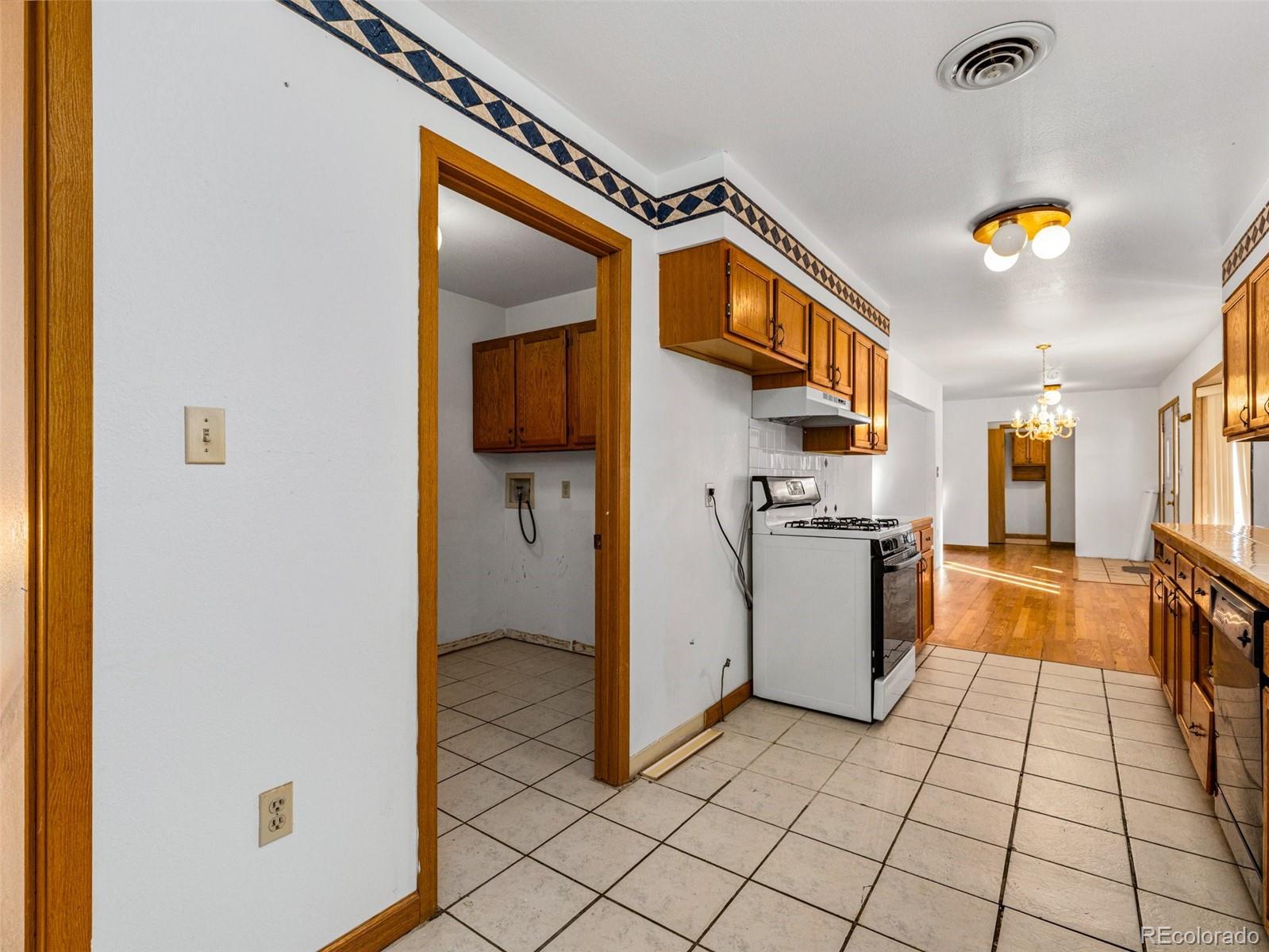 MLS Image #7 for 624 w washington avenue,trinidad, Colorado