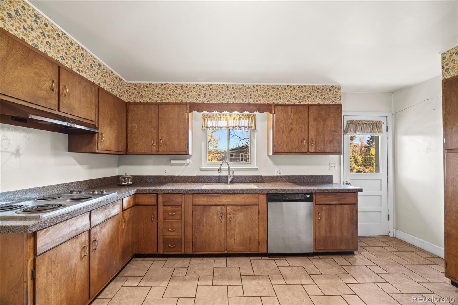 MLS Image #16 for 11820 w 30th place,lakewood, Colorado