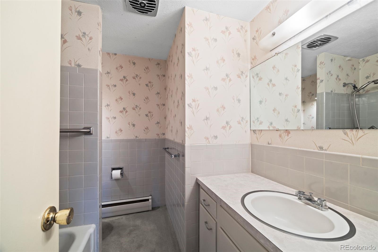 MLS Image #4 for 11820 w 30th place,lakewood, Colorado