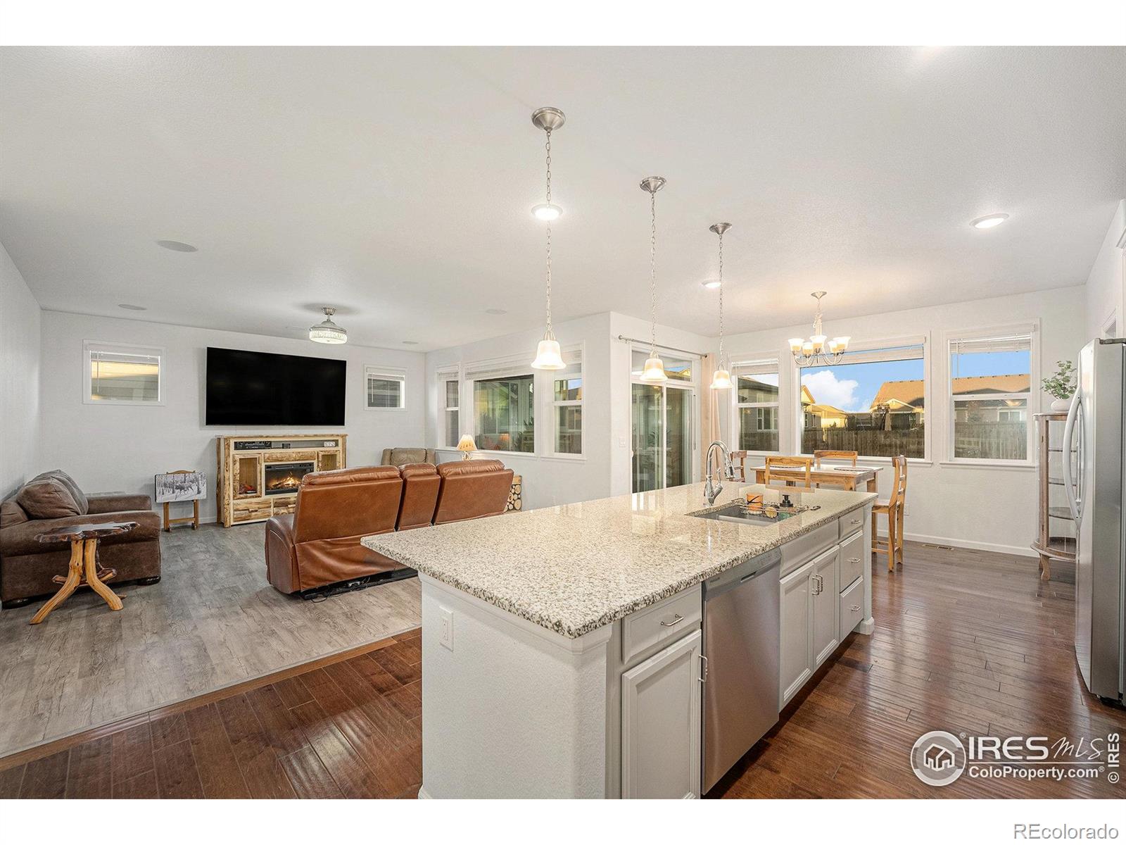 MLS Image #10 for 11560  kalispell street,commerce city, Colorado