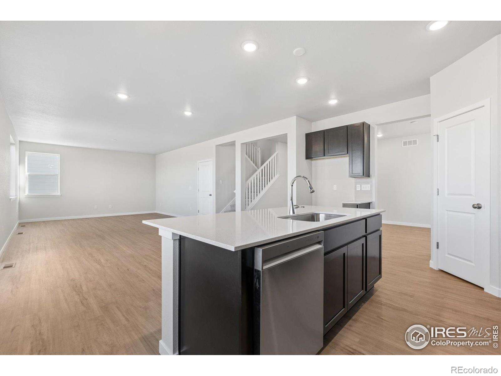 MLS Image #10 for 866  mesic lane,windsor, Colorado