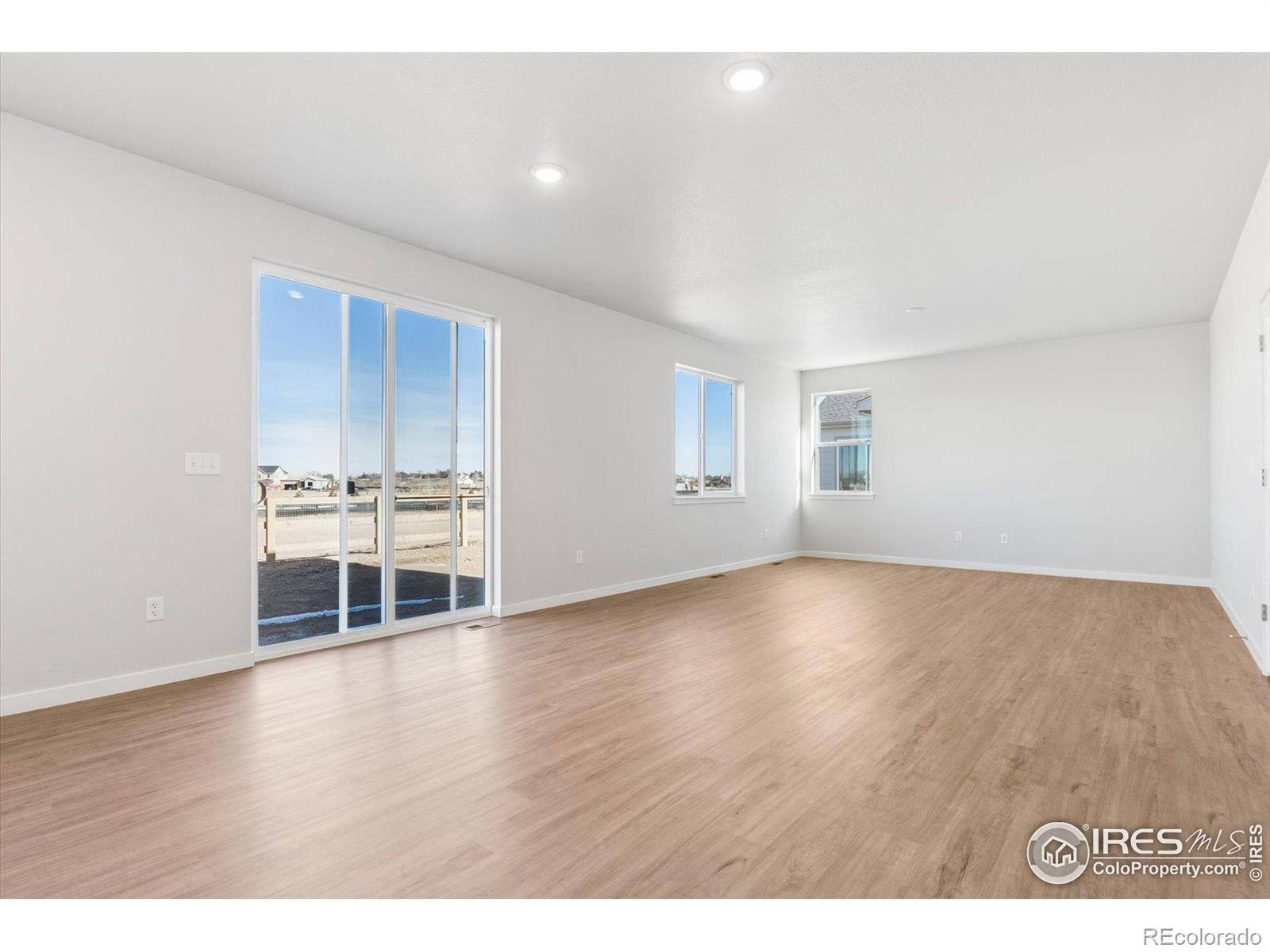 MLS Image #12 for 866  mesic lane,windsor, Colorado