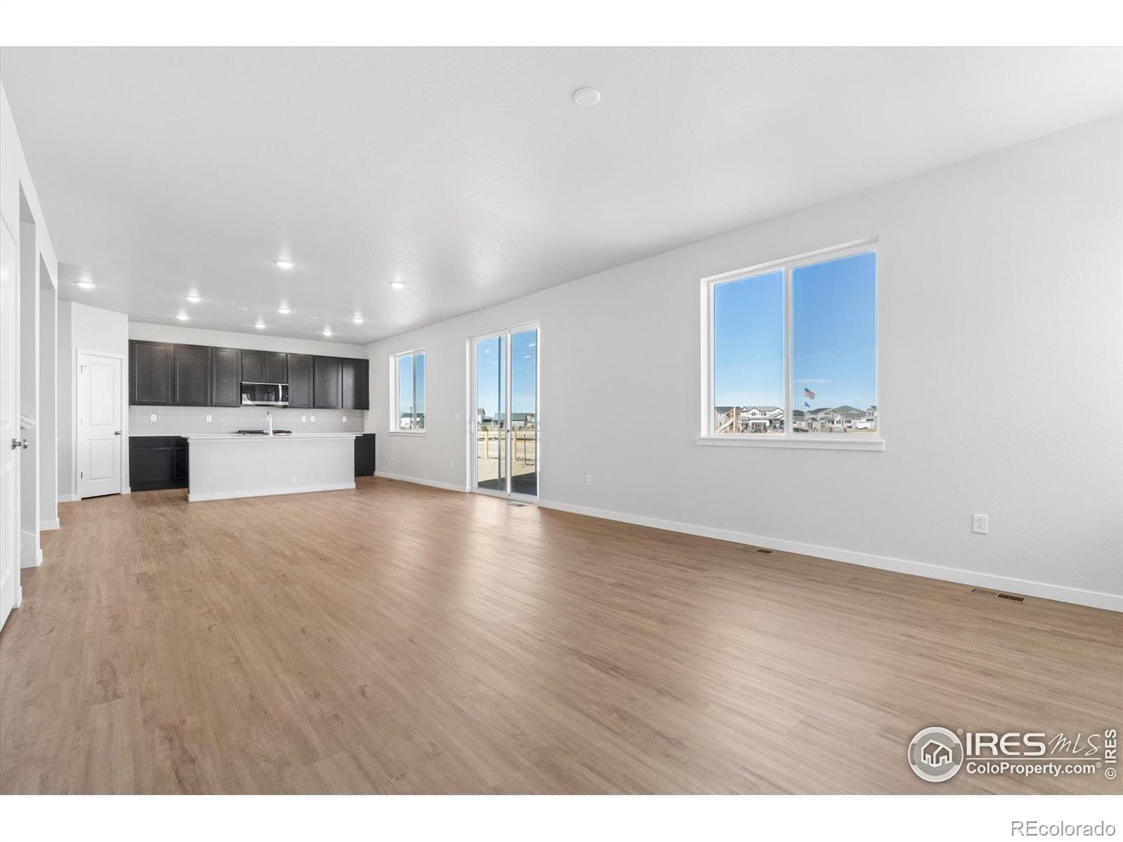 MLS Image #14 for 866  mesic lane,windsor, Colorado