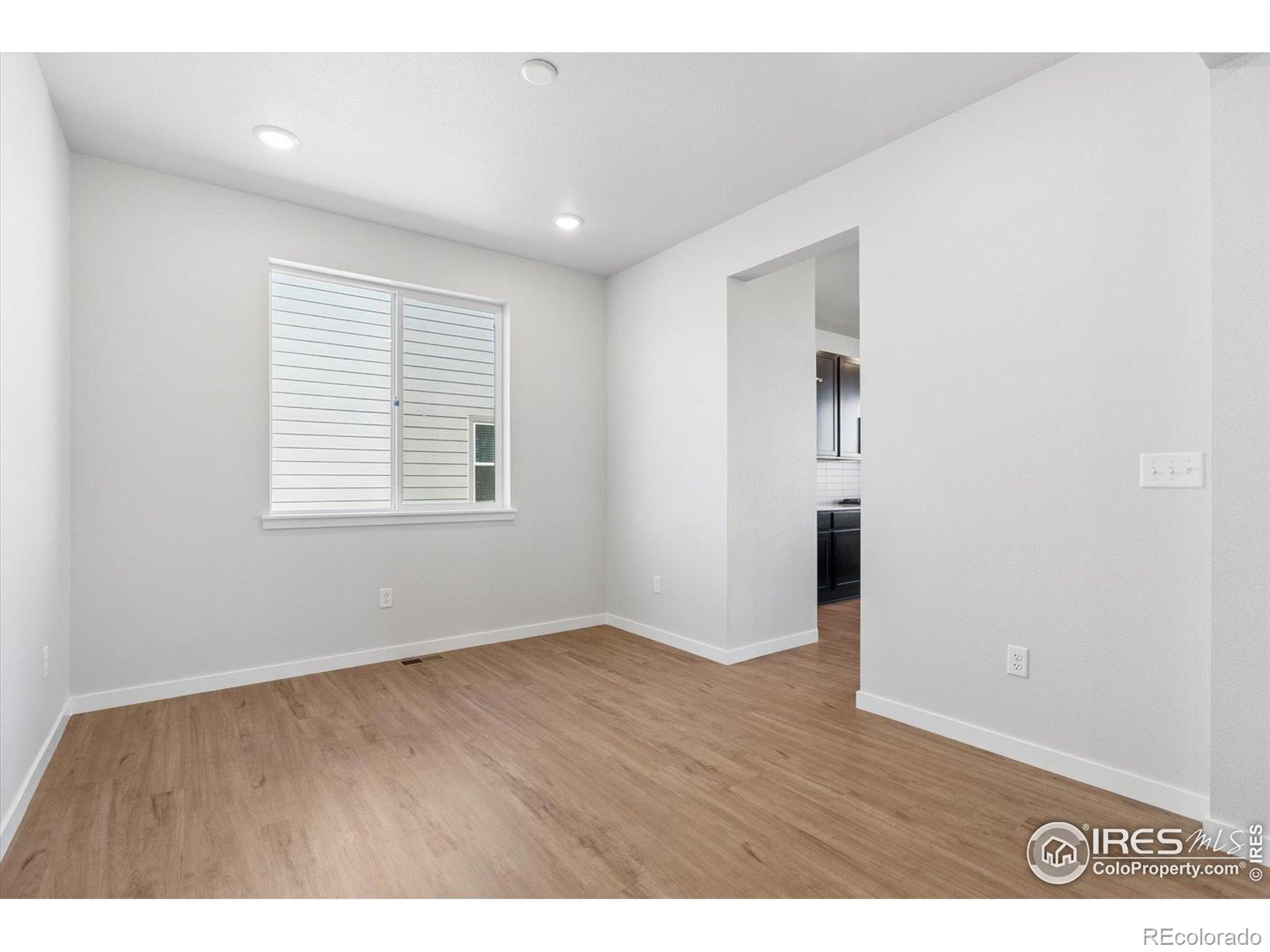 MLS Image #4 for 866  mesic lane,windsor, Colorado