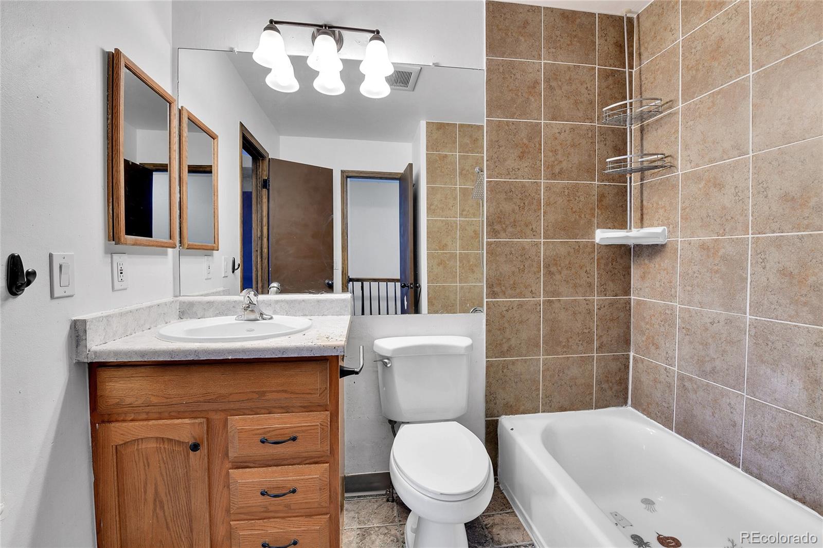MLS Image #15 for 1323 s idalia street,aurora, Colorado