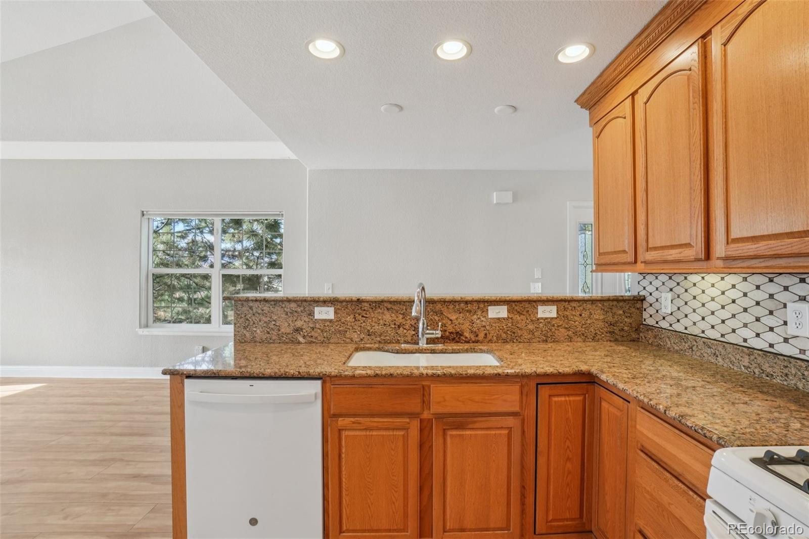 MLS Image #10 for 6703 w yale avenue,lakewood, Colorado
