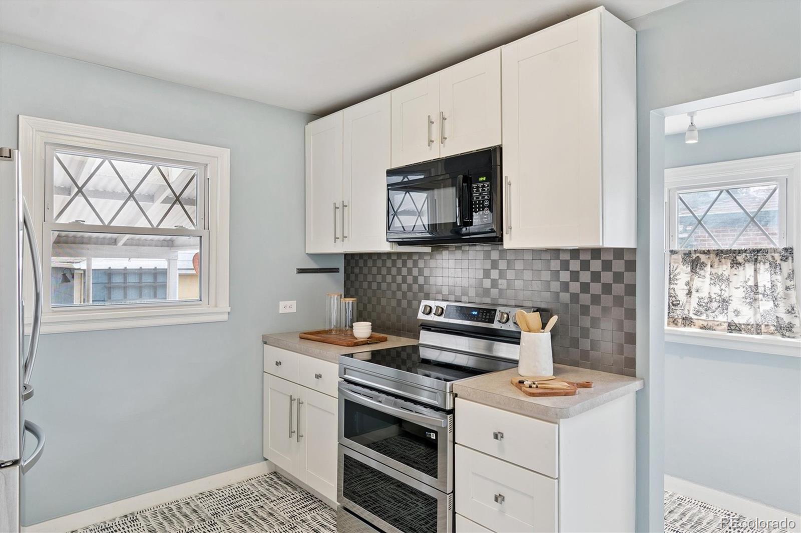 MLS Image #11 for 3890 s cherokee street,englewood, Colorado