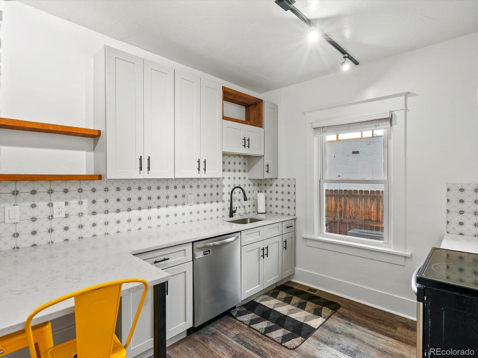 MLS Image #13 for 4735 w 38th avenue,denver, Colorado