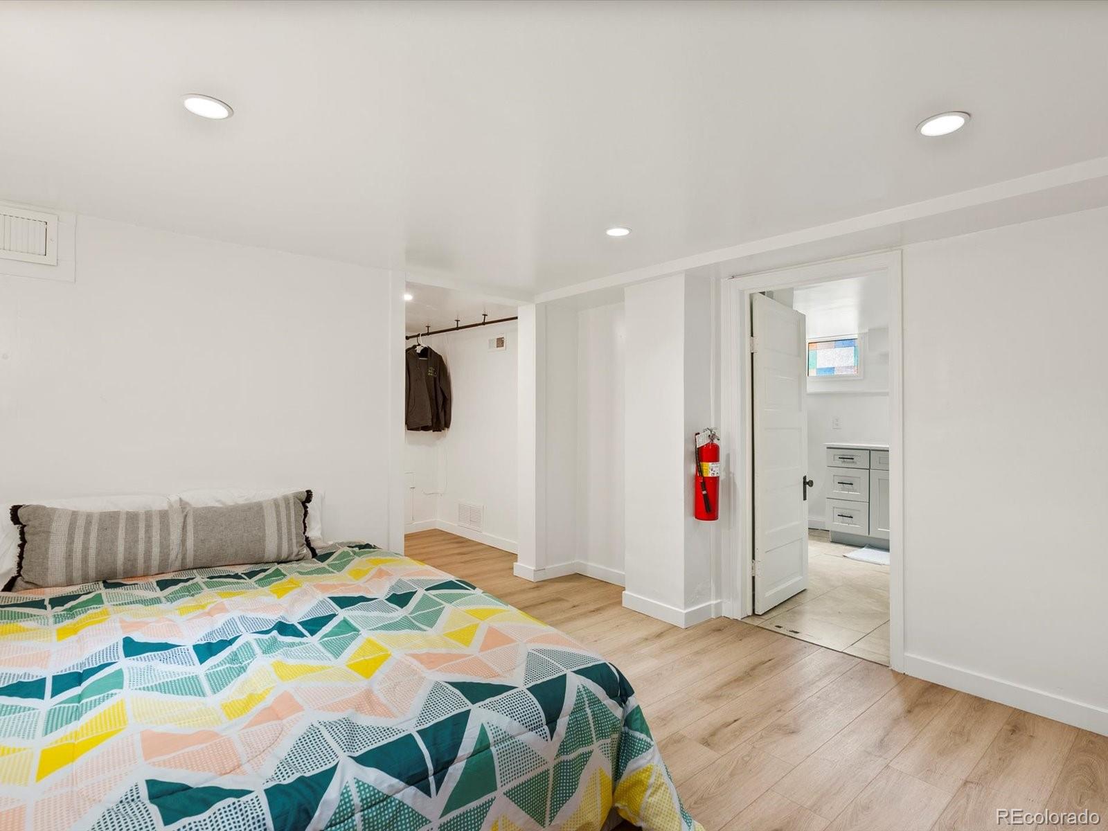 MLS Image #22 for 4735 w 38th avenue,denver, Colorado
