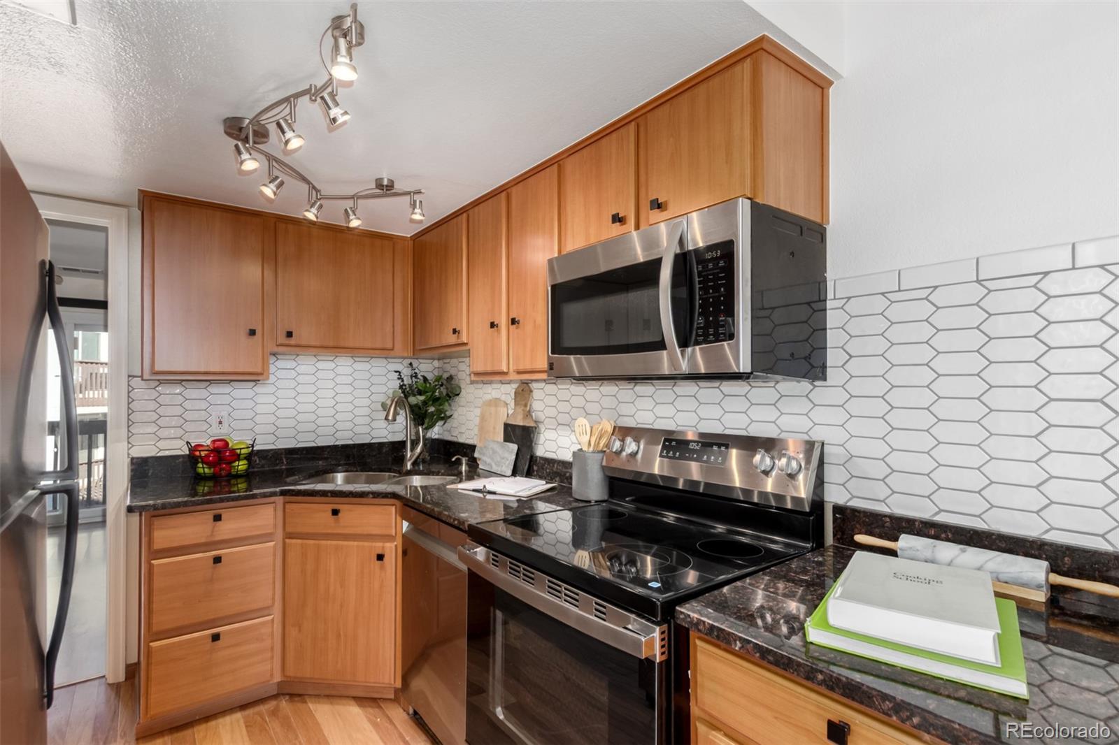 MLS Image #10 for 1885 s quebec way b22,denver, Colorado