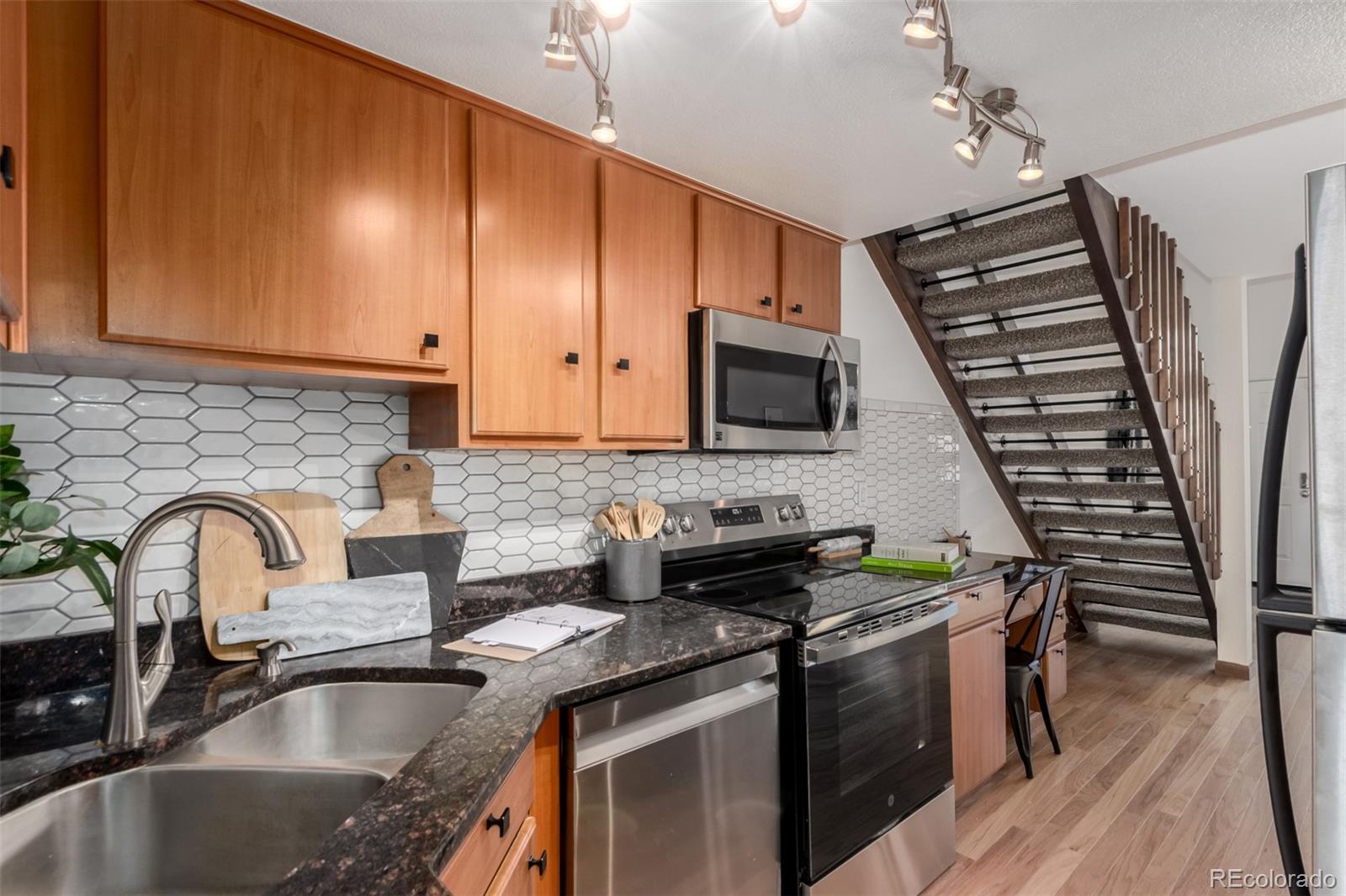 MLS Image #9 for 1885 s quebec way b22,denver, Colorado