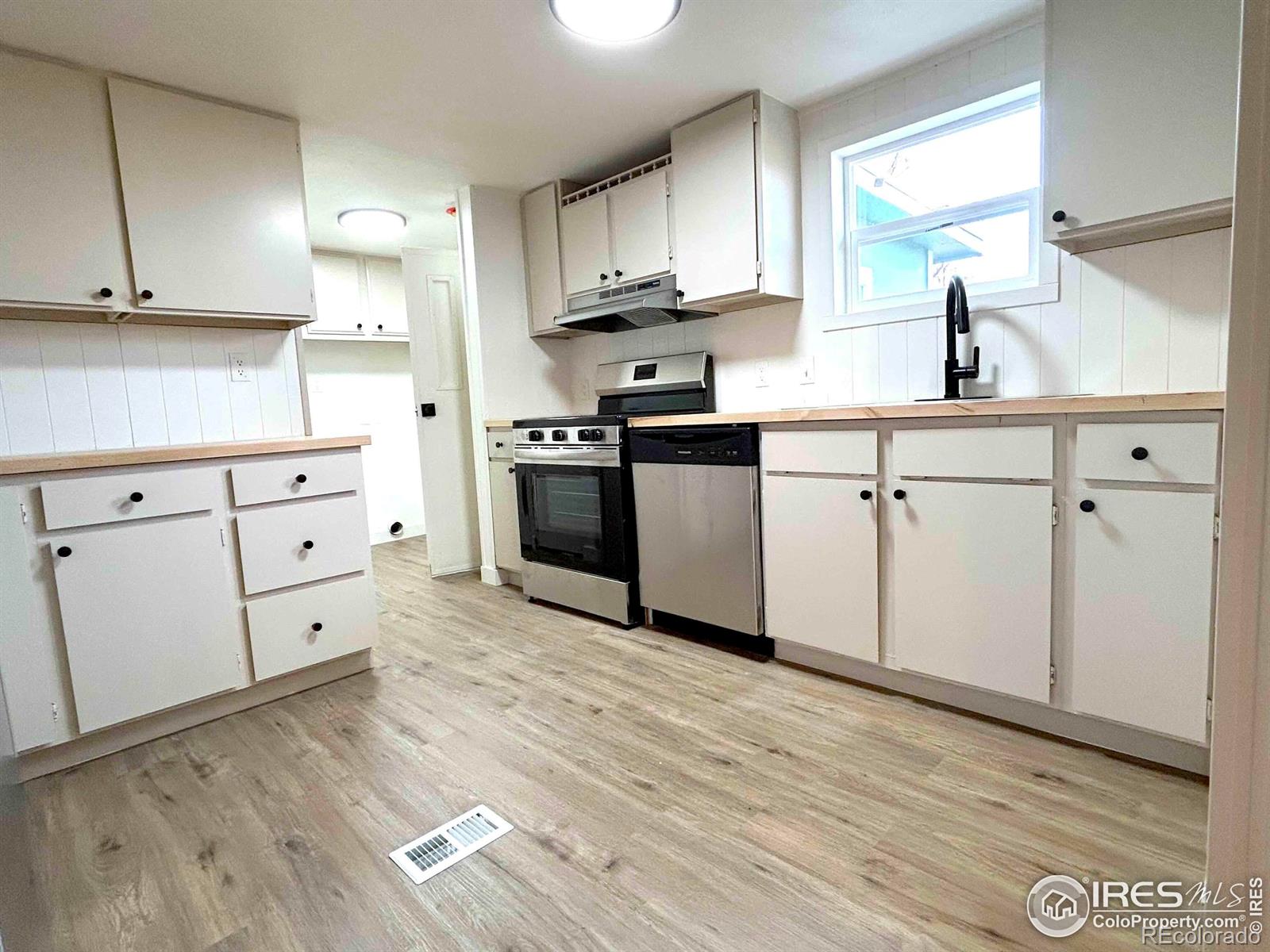 MLS Image #16 for 27273  5th avenue,gill, Colorado