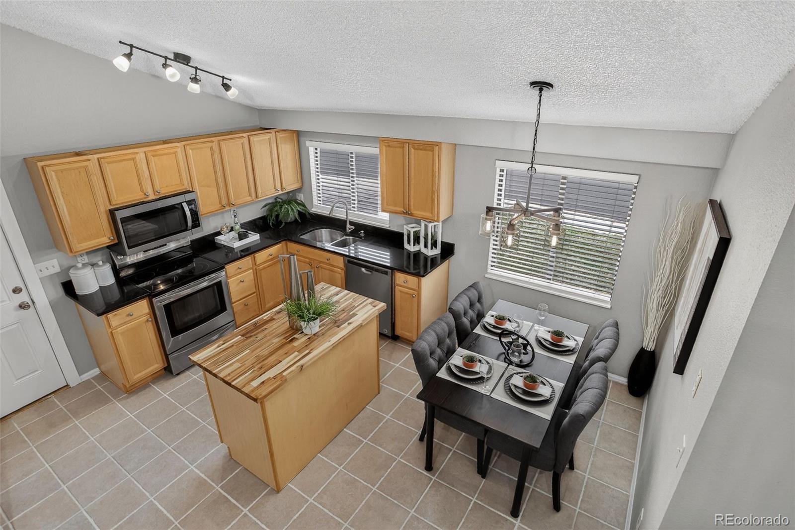 MLS Image #5 for 1404 s argonne circle,aurora, Colorado