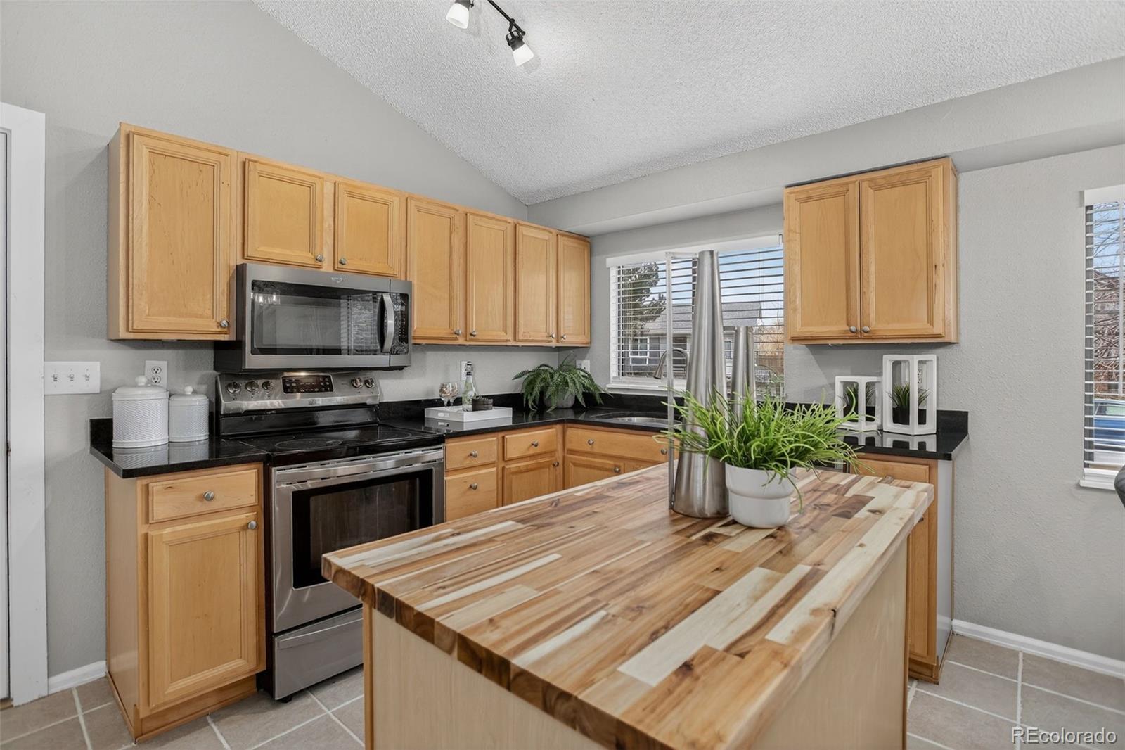 MLS Image #6 for 1404 s argonne circle,aurora, Colorado