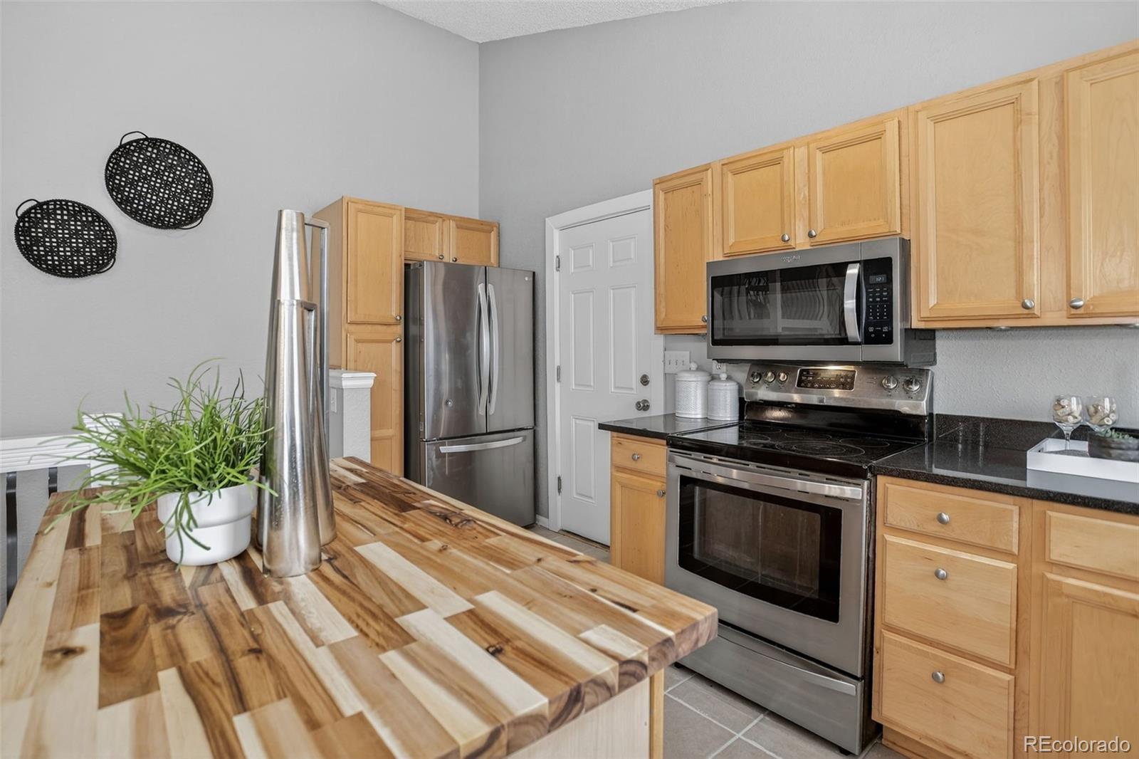 MLS Image #9 for 1404 s argonne circle,aurora, Colorado