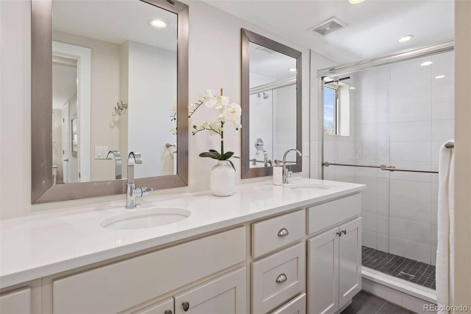 MLS Image #23 for 664 s grant street,denver, Colorado