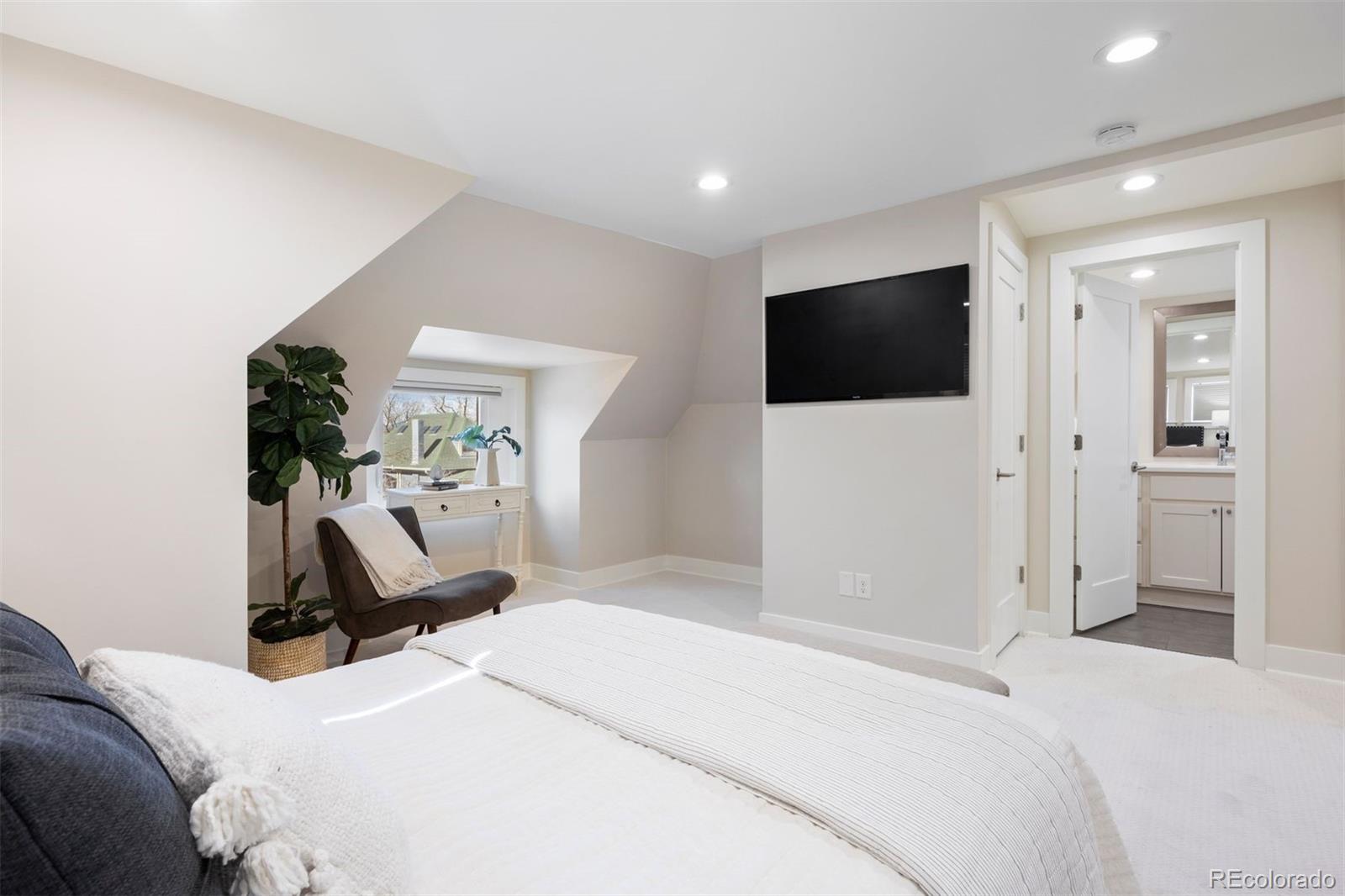 MLS Image #36 for 664 s grant street,denver, Colorado
