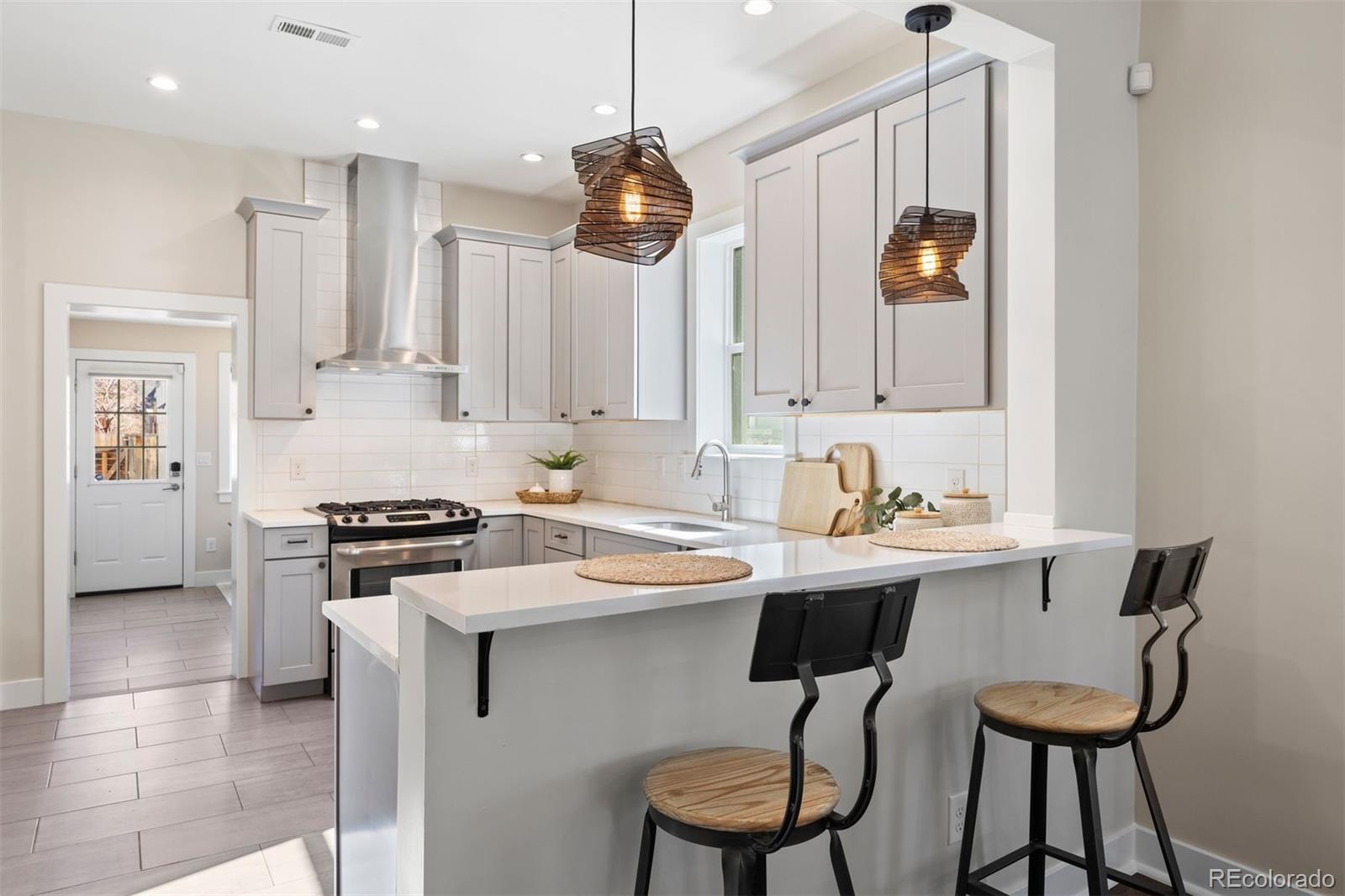 MLS Image #4 for 664 s grant street,denver, Colorado