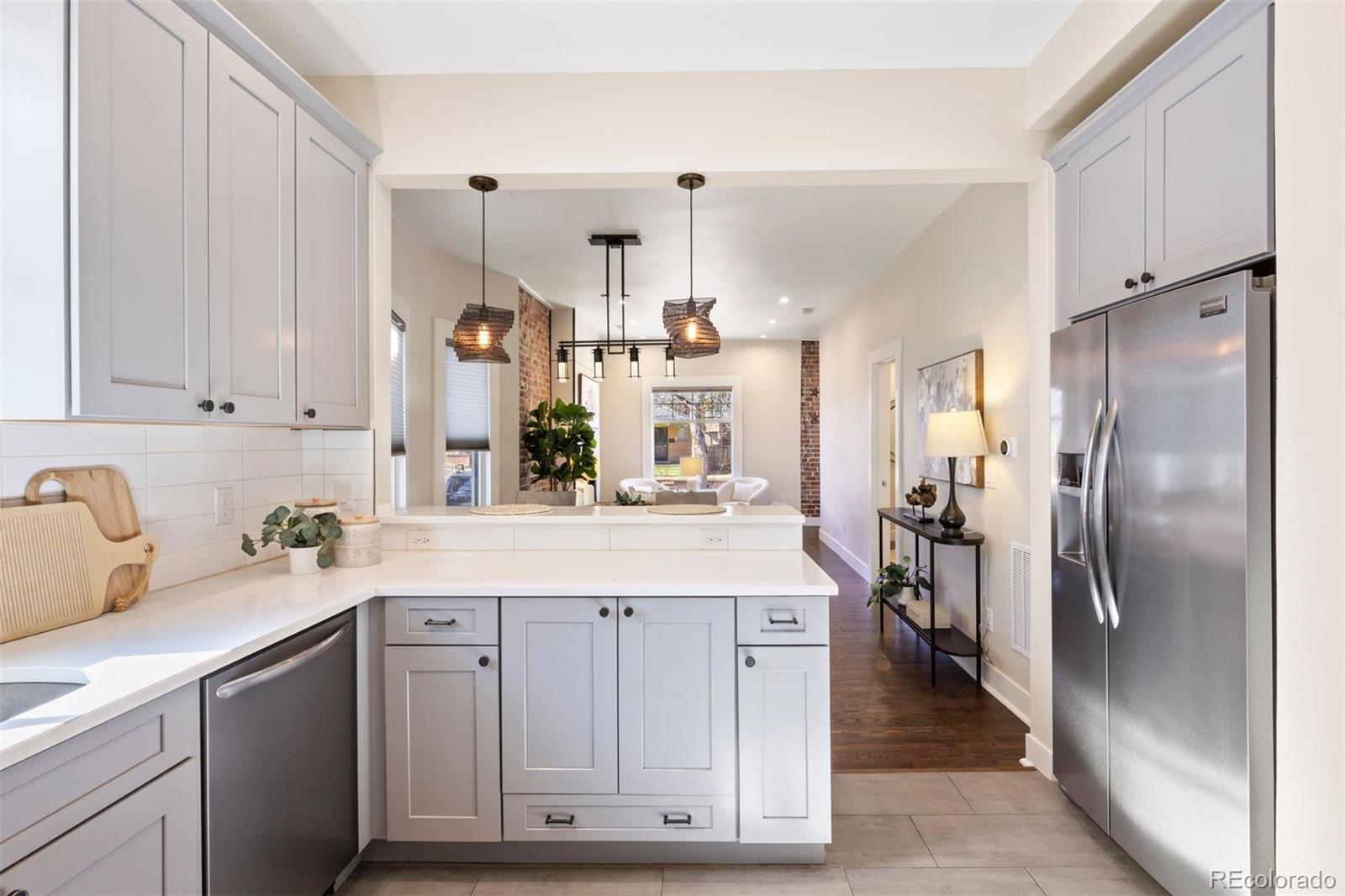 MLS Image #7 for 664 s grant street,denver, Colorado