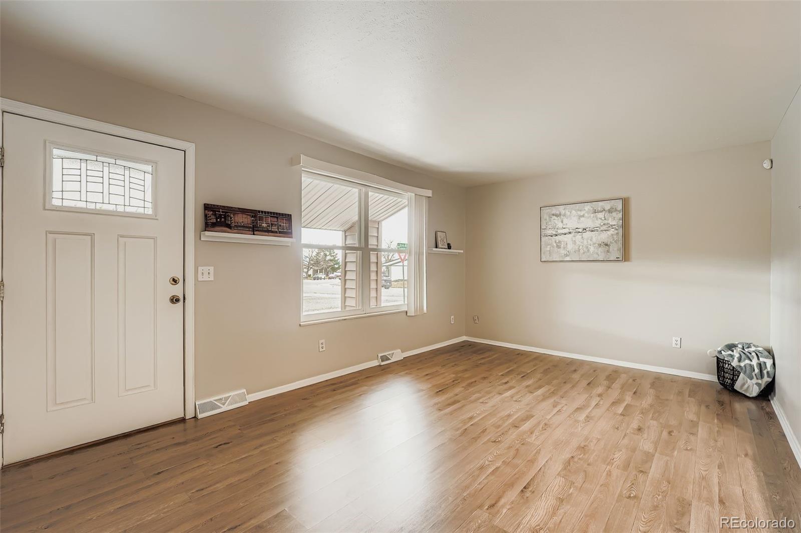 MLS Image #3 for 15747 e union avenue,aurora, Colorado