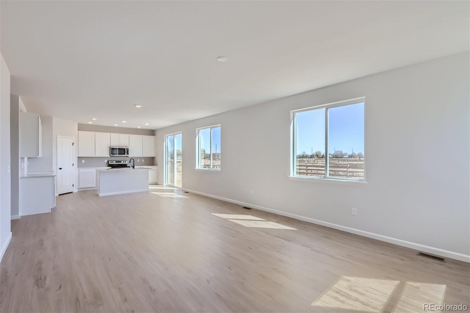 MLS Image #6 for 5830  farmstead place,mead, Colorado