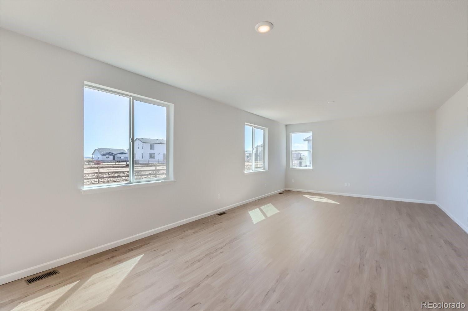 MLS Image #7 for 5830  farmstead place,mead, Colorado