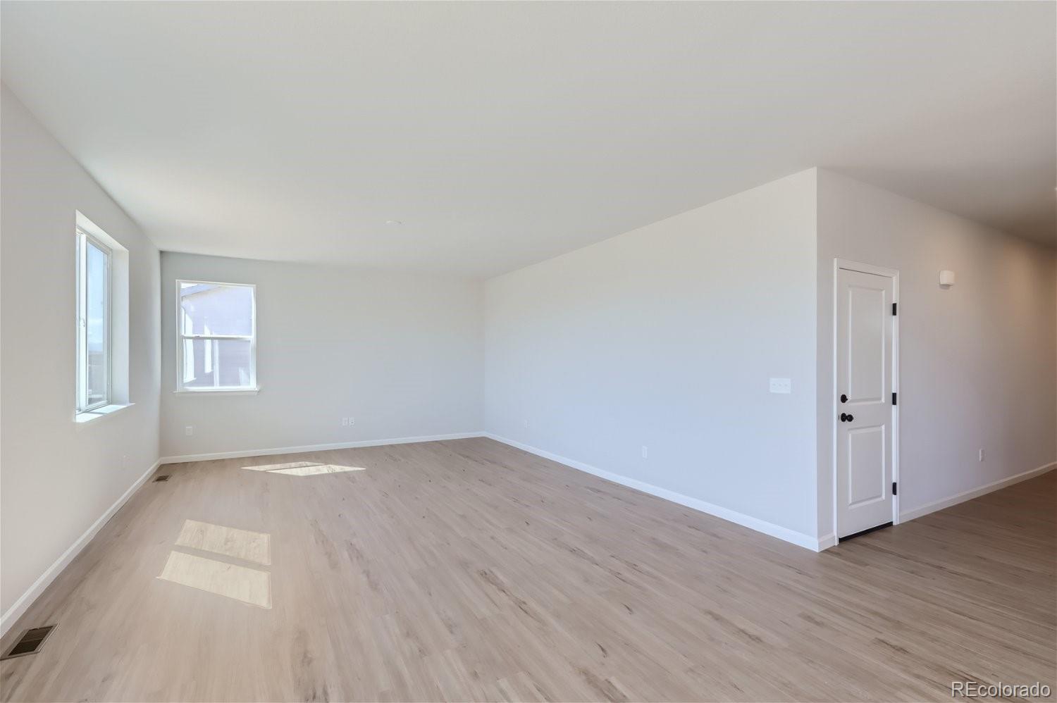 MLS Image #8 for 5830  farmstead place,mead, Colorado
