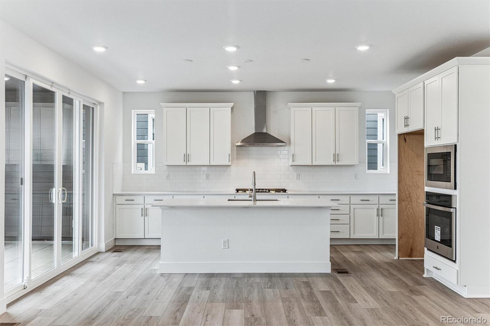 MLS Image #7 for 8489  snake river street,littleton, Colorado