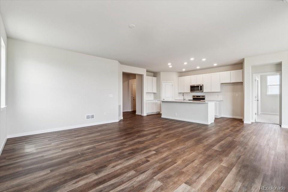 MLS Image #3 for 5806  farmstead place,mead, Colorado
