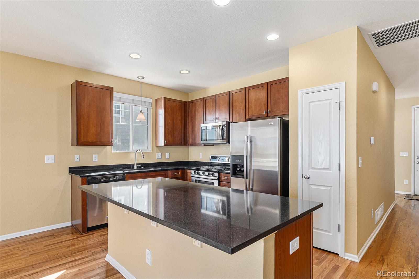 MLS Image #4 for 13672  spruce way,thornton, Colorado