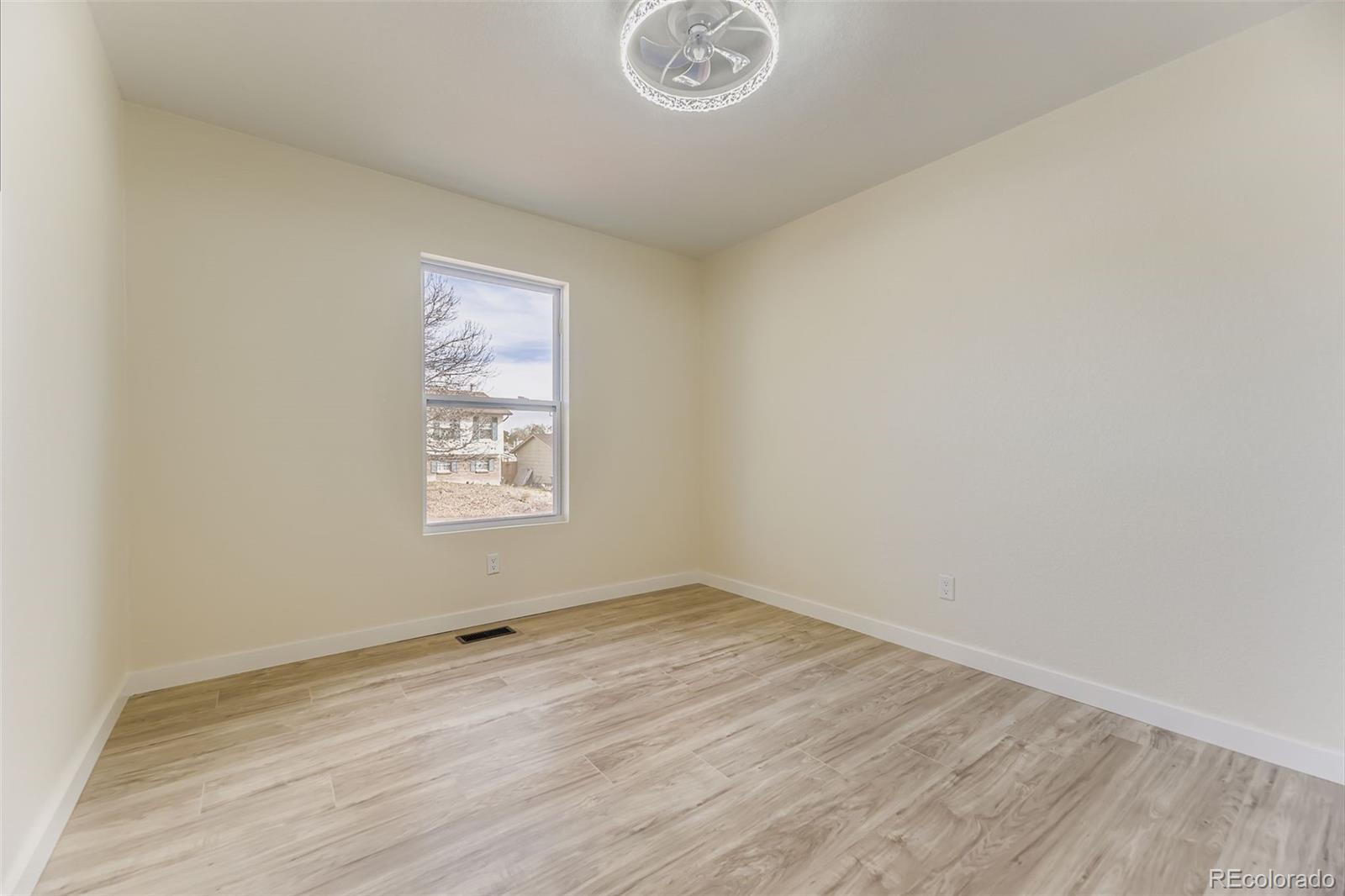 MLS Image #10 for 15512 e pacific place,aurora, Colorado