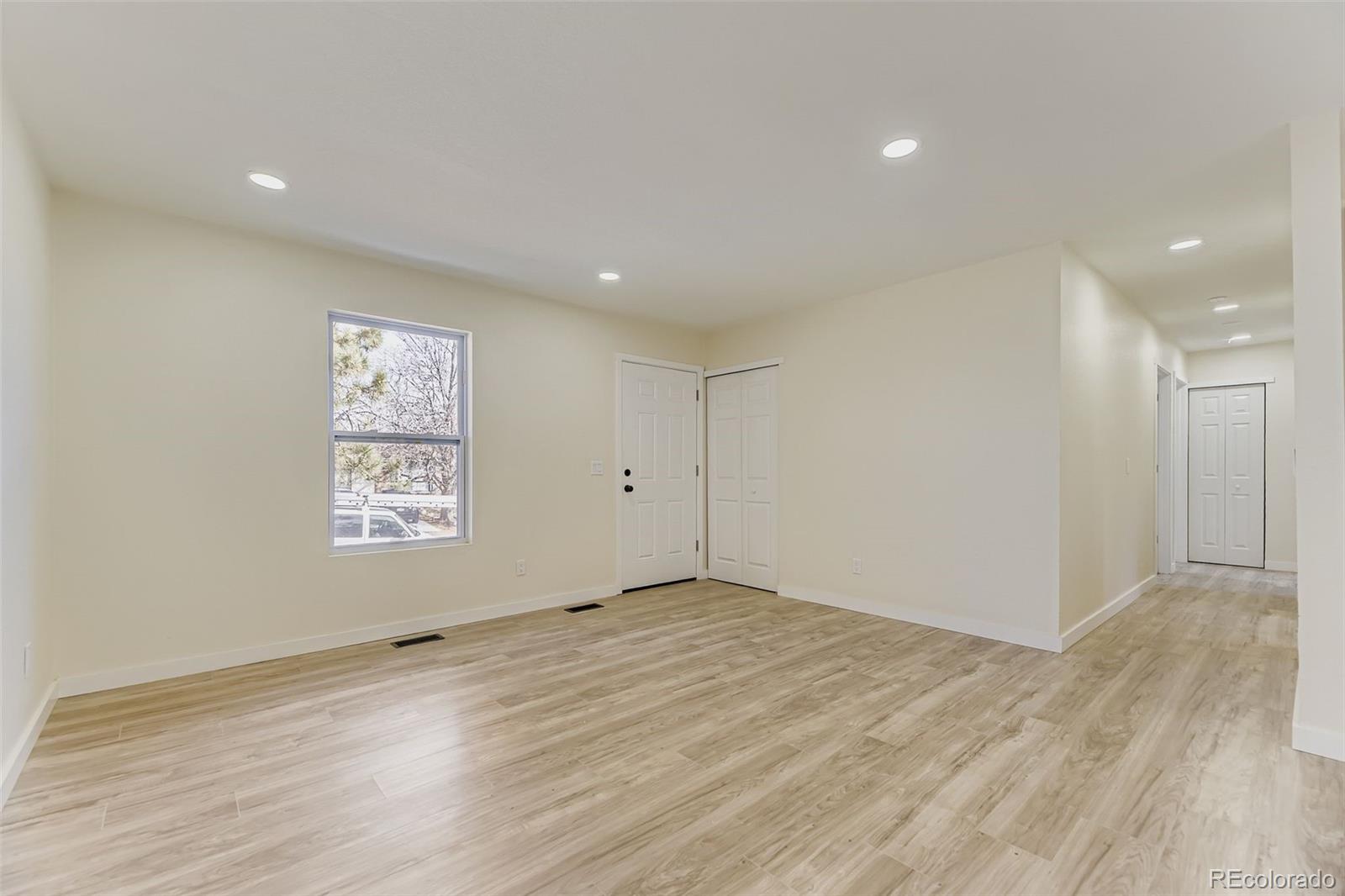 MLS Image #2 for 15512 e pacific place,aurora, Colorado
