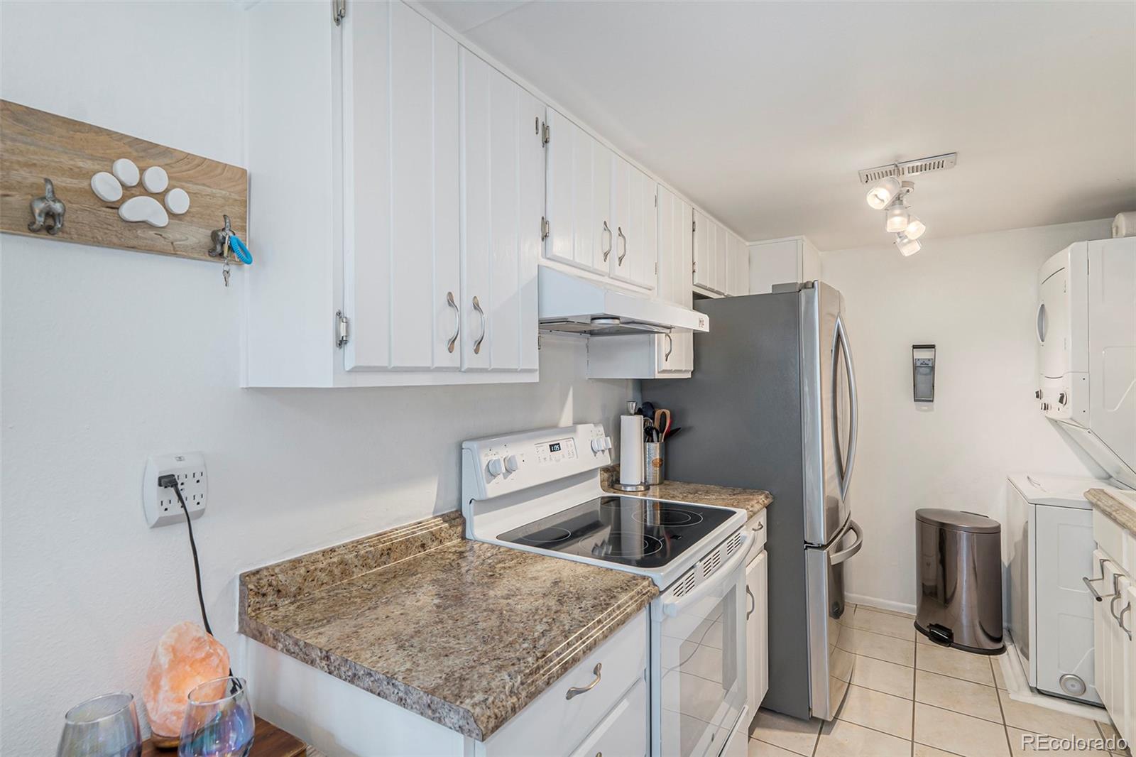 MLS Image #11 for 3351 s field street,lakewood, Colorado