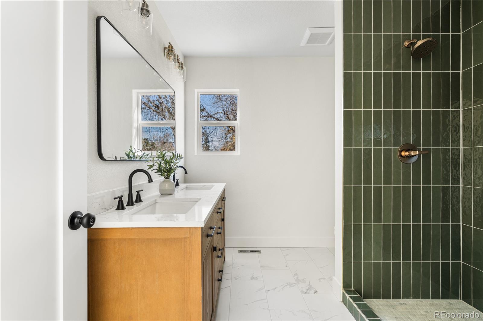 MLS Image #29 for 701 w quincy avenue,englewood, Colorado