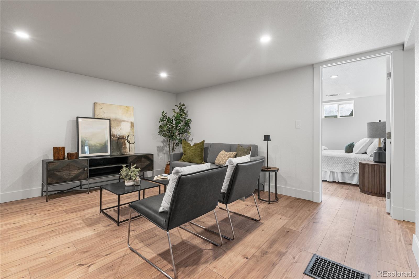 MLS Image #36 for 701 w quincy avenue,englewood, Colorado