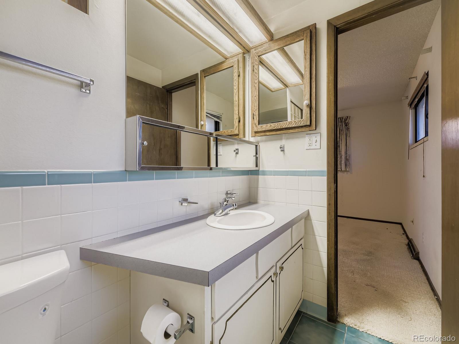 MLS Image #18 for 2142 s harlan street,denver, Colorado