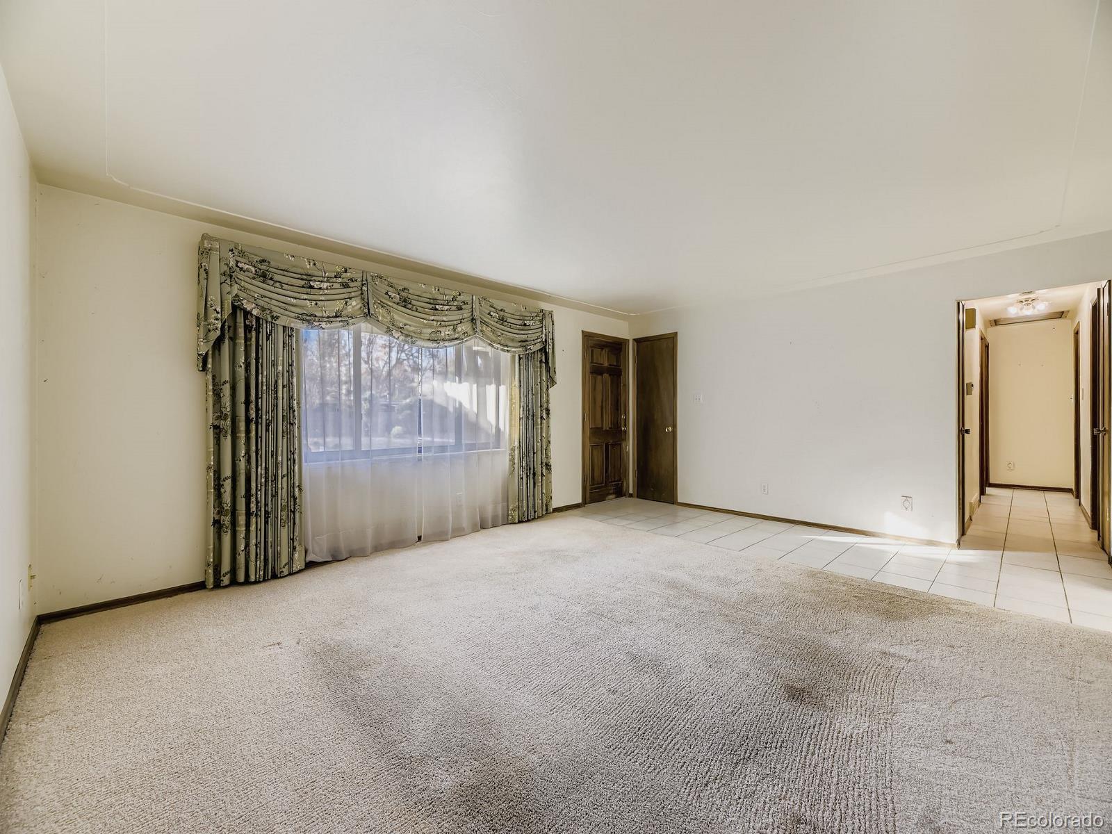 MLS Image #6 for 2142 s harlan street,denver, Colorado