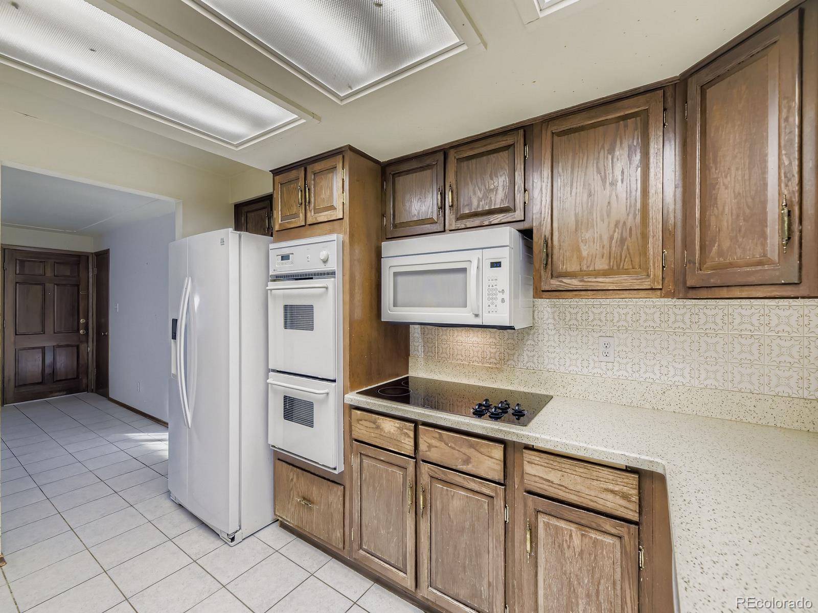 MLS Image #8 for 2142 s harlan street,denver, Colorado