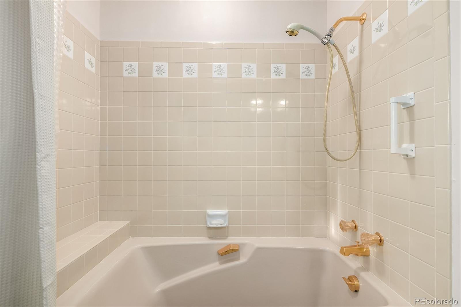 MLS Image #16 for 12081 w 54th avenue,arvada, Colorado