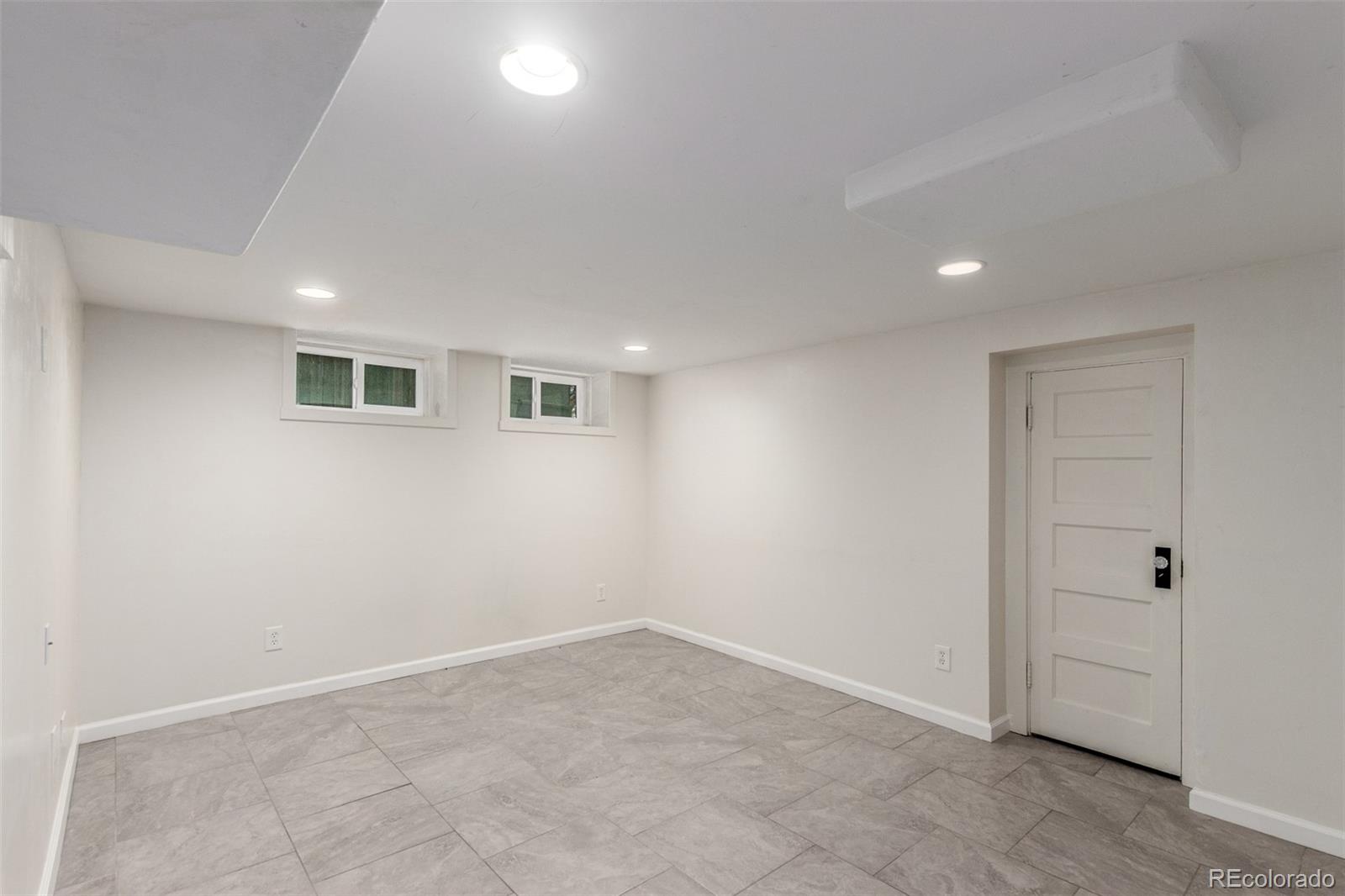 MLS Image #18 for 2176 s emerson street,denver, Colorado
