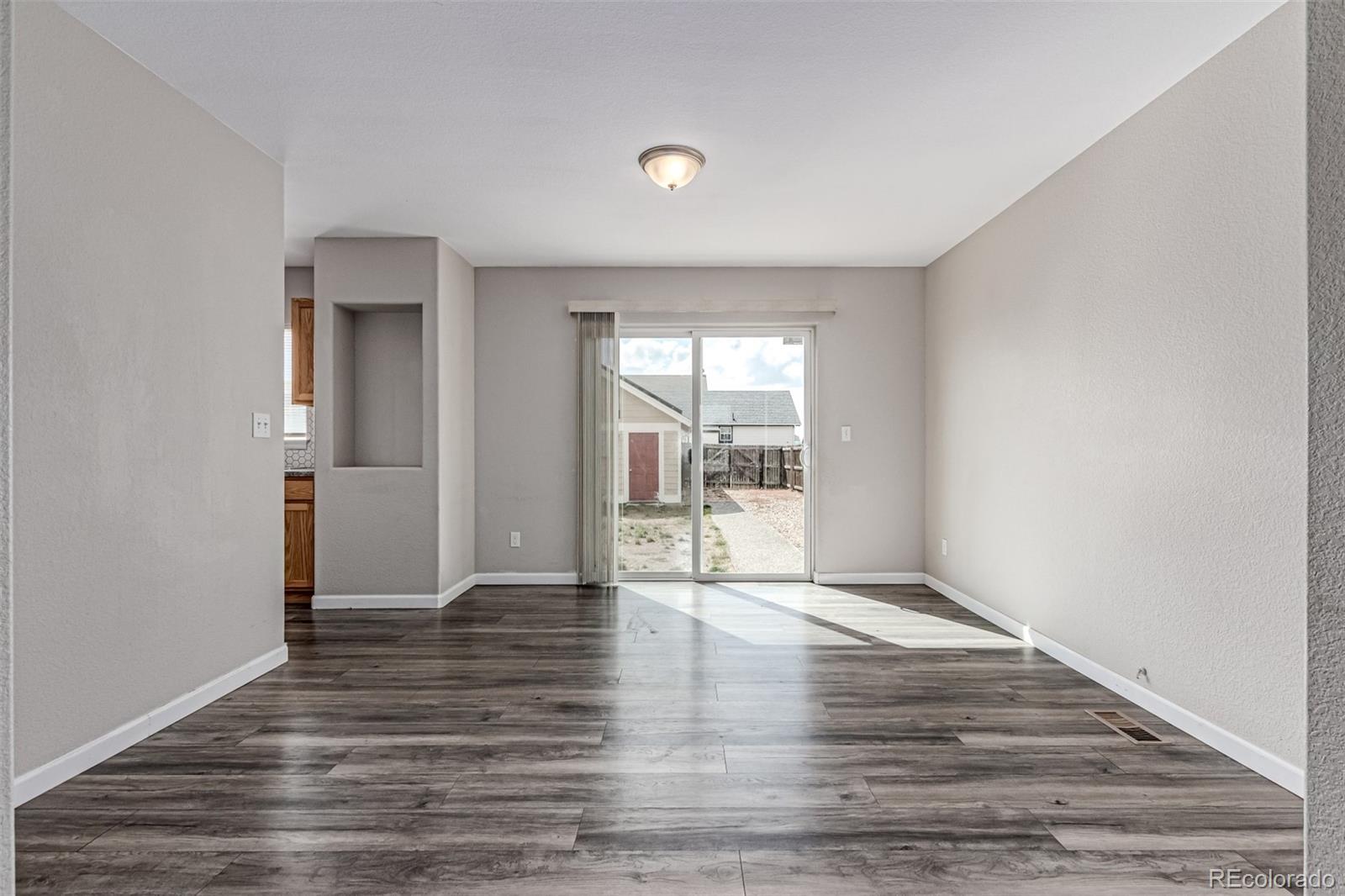 MLS Image #3 for 55494 e 28th place,strasburg, Colorado
