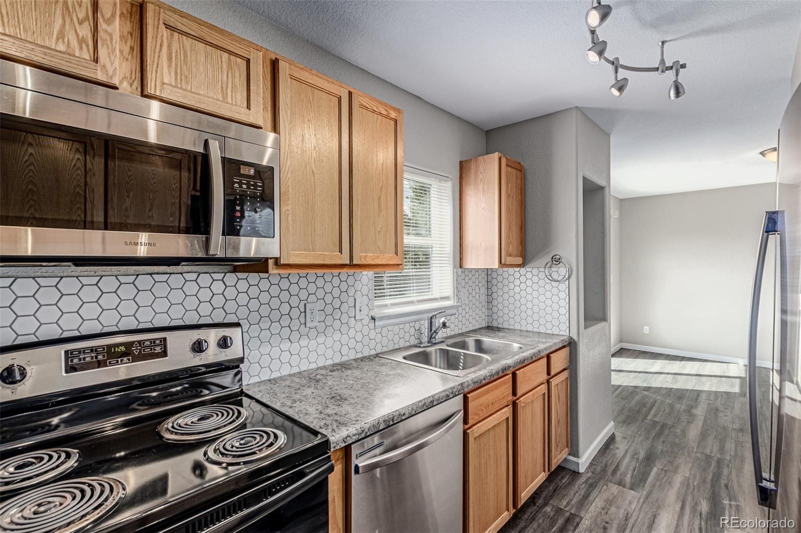 MLS Image #7 for 55494 e 28th place,strasburg, Colorado