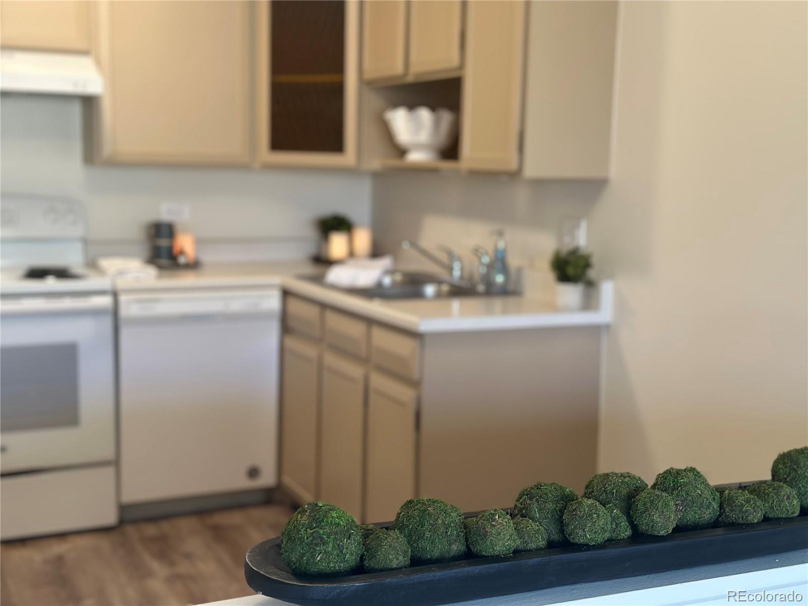 MLS Image #4 for 605 s alton way 2b,denver, Colorado