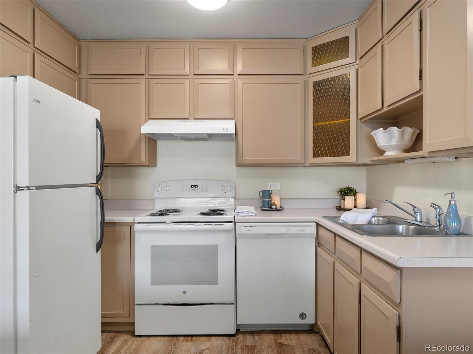MLS Image #5 for 605 s alton way 2b,denver, Colorado