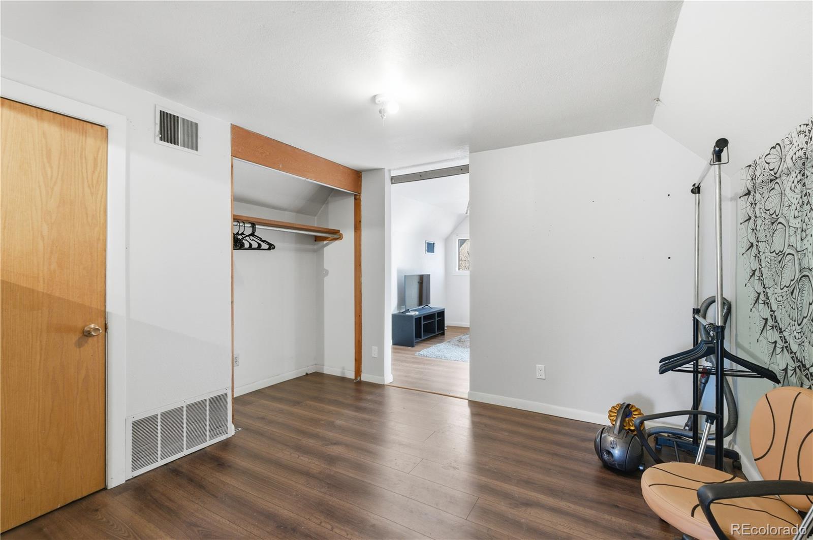 MLS Image #12 for 213 s bannock street,denver, Colorado