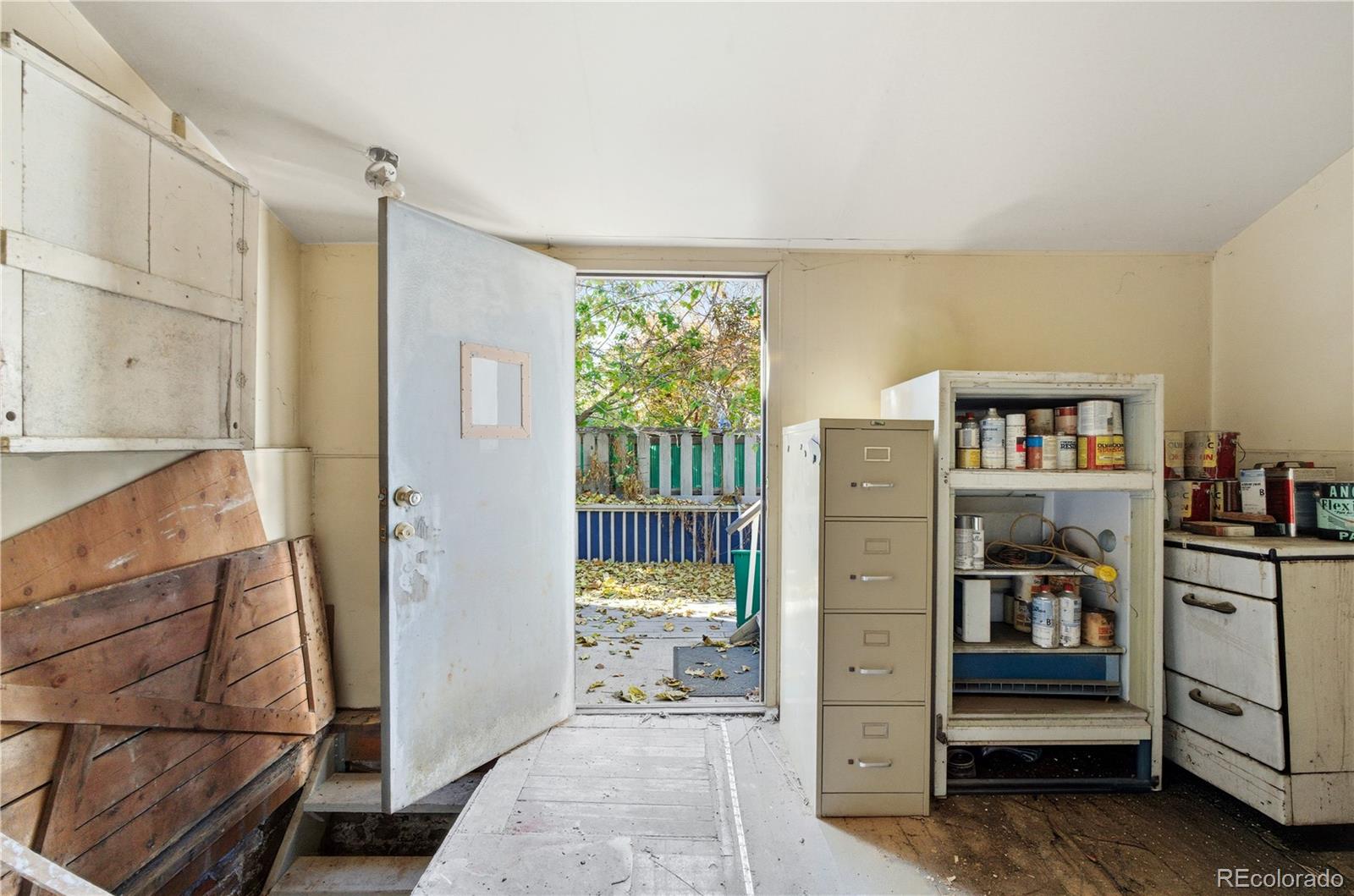 MLS Image #8 for 213 s bannock street,denver, Colorado